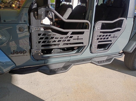 Gladiator Jeep with Mesh Tube doors and Slotted running boards. 